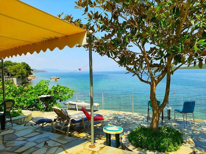 Villa Little Bit Of Heaven à Sourpi Extérieur photo